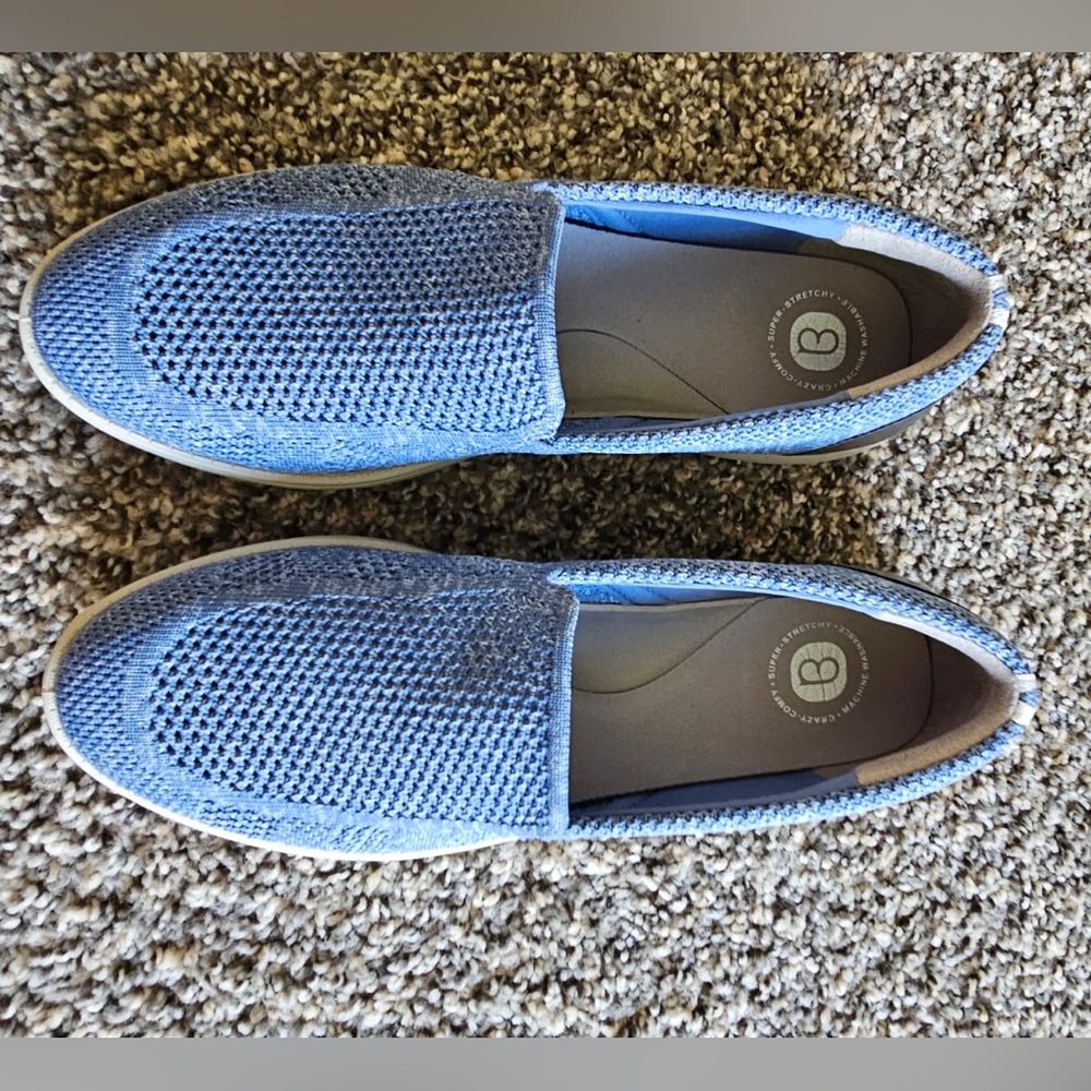 Bzees Women's Athena Knit Slip-On sneakers in a blue size 8.5